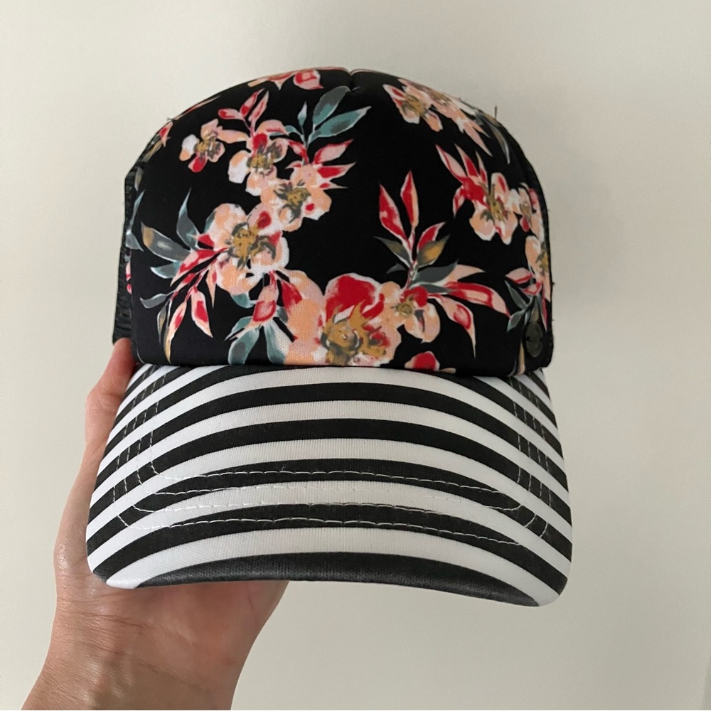 Roxy Women’s Trucker Hat